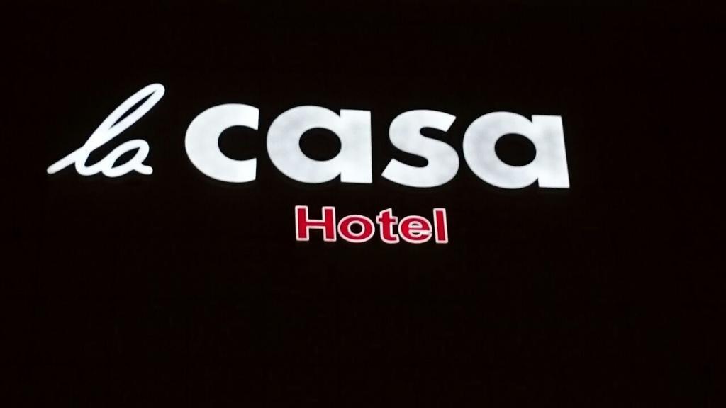 Lacasa Hotel Atyraū Zewnętrze zdjęcie