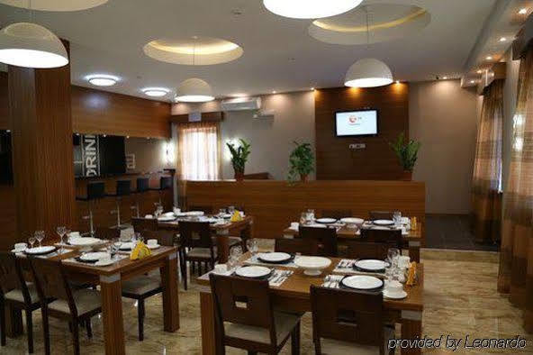 Lacasa Hotel Atyraū Zewnętrze zdjęcie